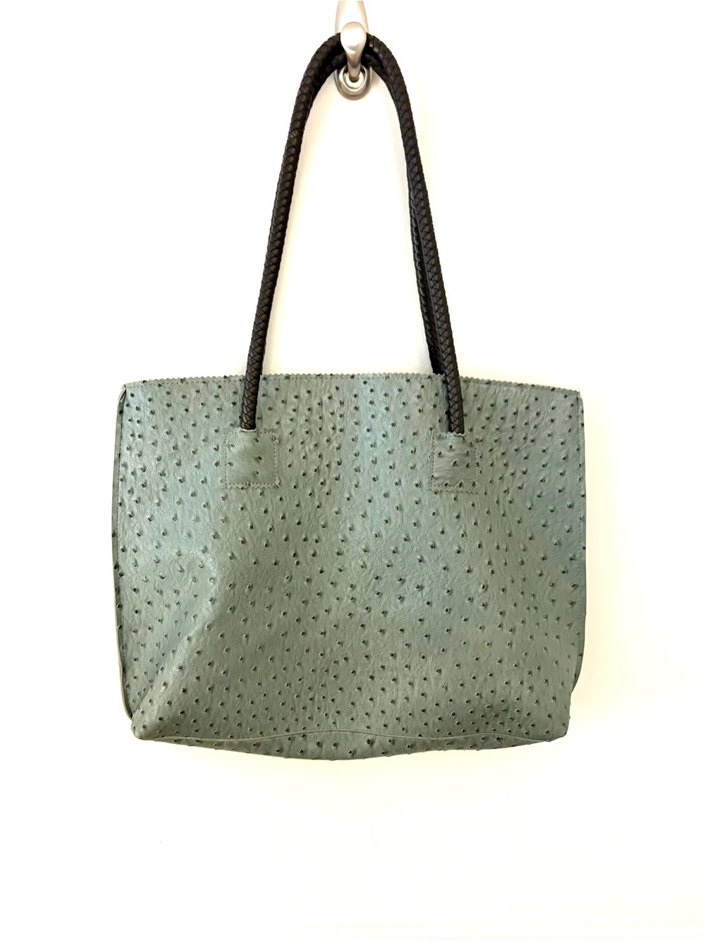 JAYNE Faux Ostrich Tote in
Gray Mint